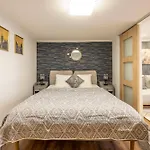 Cozy Quentin Near Danube River Διαμέρισμα *